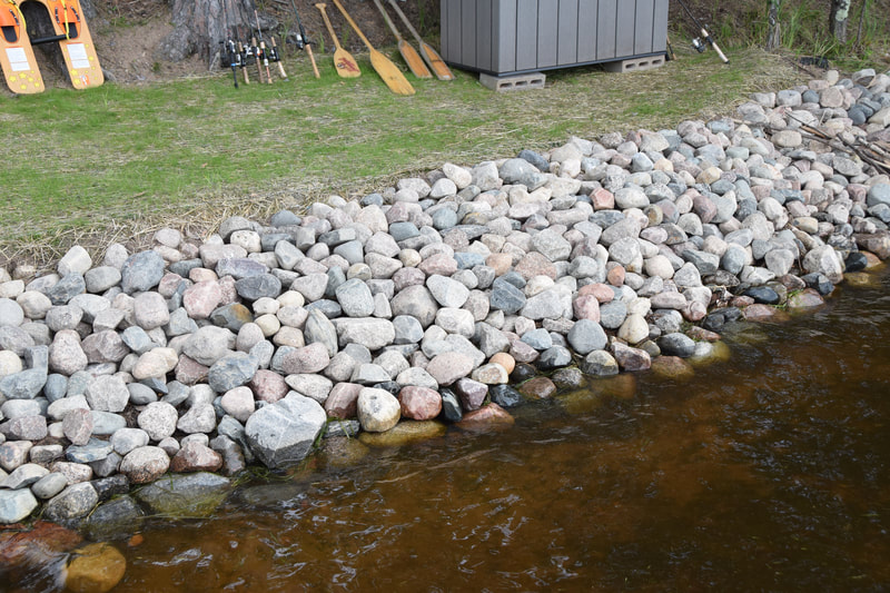 Lakefront restoration and retaining wall